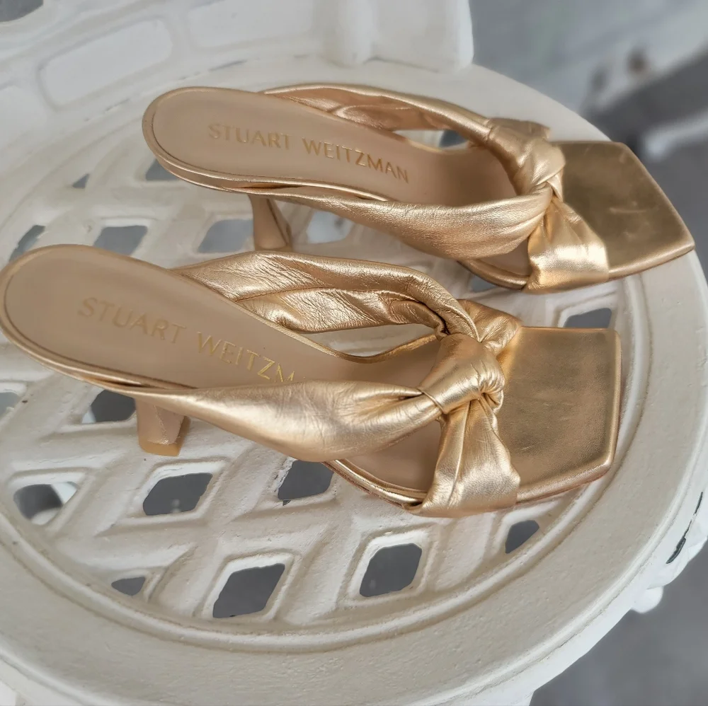 Stuart Weitzman knot metallic sandals - Picture 2 of 10